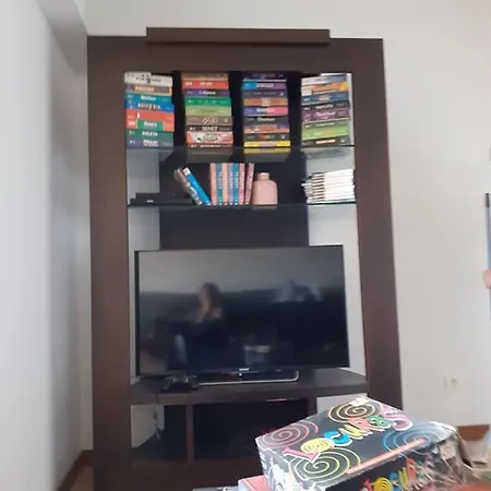 Land'him House فندق
