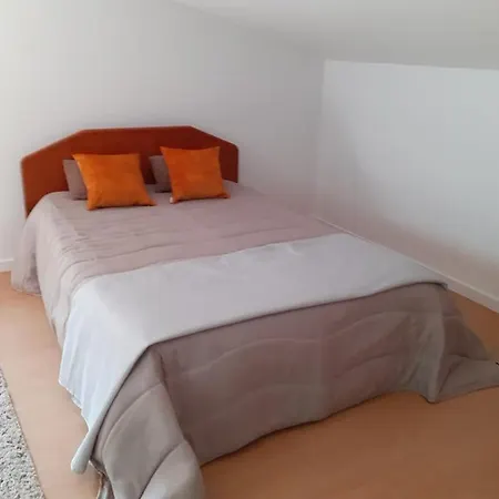 Land'him House بونتي دا بارسا