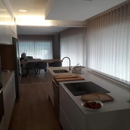 Land'him House فندق بونتي دا بارسا