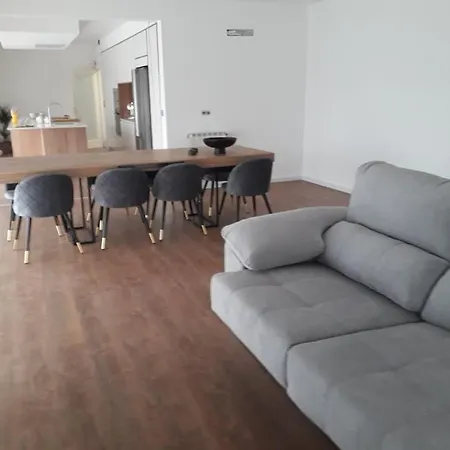 Land'him House 4*