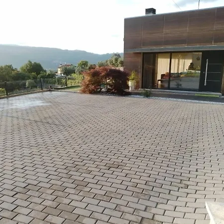 Land'him House 4*